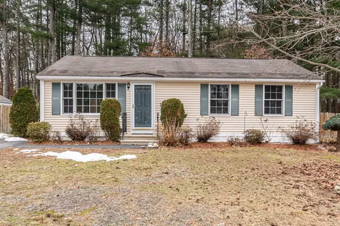 17 Baltimore Road Nashua NH 03062