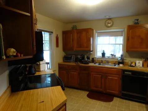 89 Estates Drive Newport City VT 05855