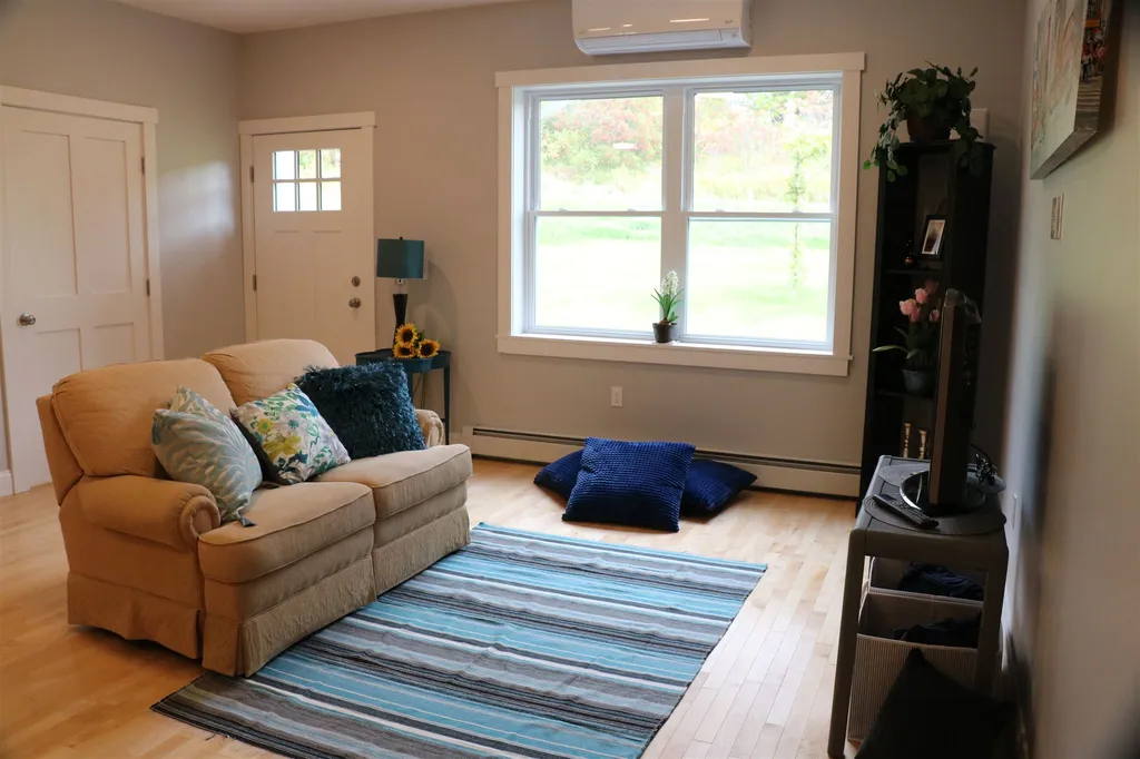 33 Clover Lane Hinesburg VT 05461
