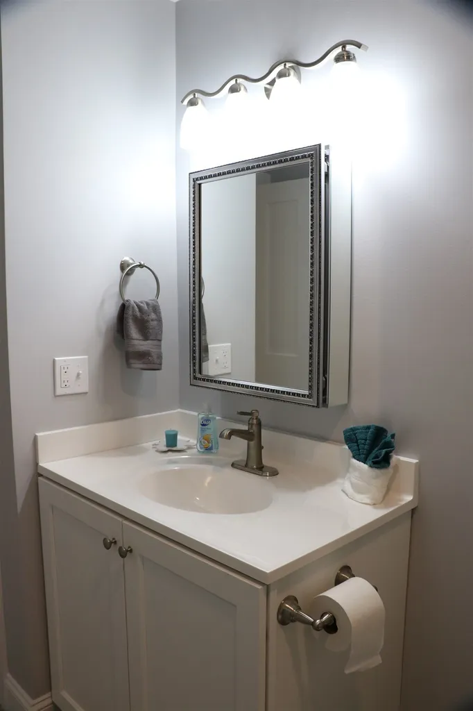 33 Clover Lane Hinesburg VT 05461