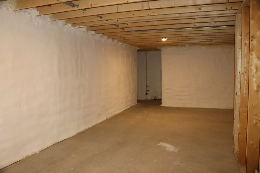 33 Clover Lane Hinesburg VT 05461