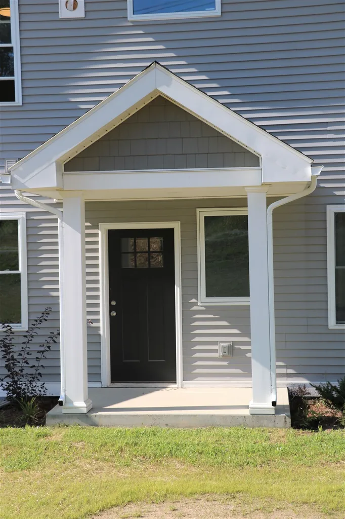 33 Clover Lane Hinesburg VT 05461