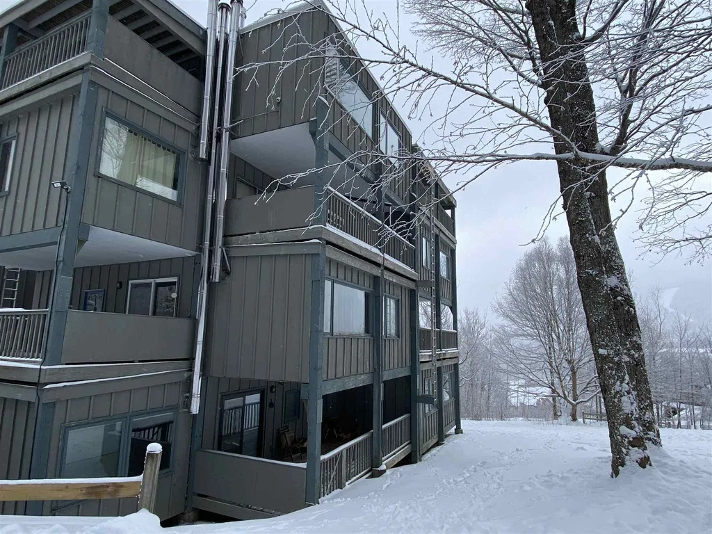 25 Trailside Drive Warren VT 05674