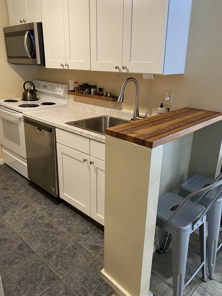25 Trailside Drive Warren VT 05674