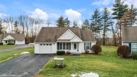 37 Lexington Court Hudson NH 03051