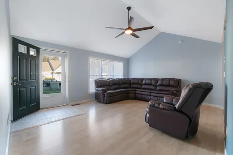 37 Lexington Court Hudson NH 03051