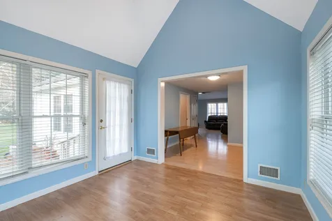 37 Lexington Court Hudson NH 03051