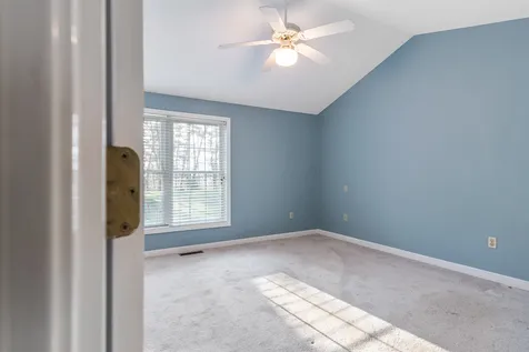 37 Lexington Court Hudson NH 03051