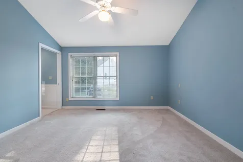 37 Lexington Court Hudson NH 03051