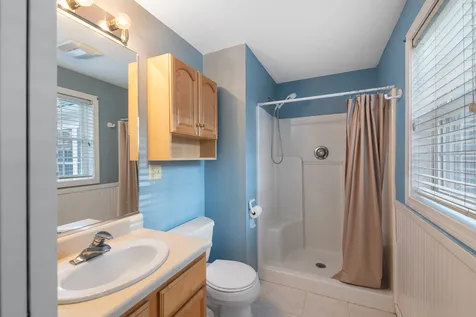 37 Lexington Court Hudson NH 03051