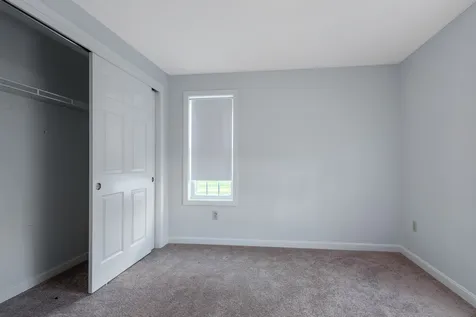37 Lexington Court Hudson NH 03051