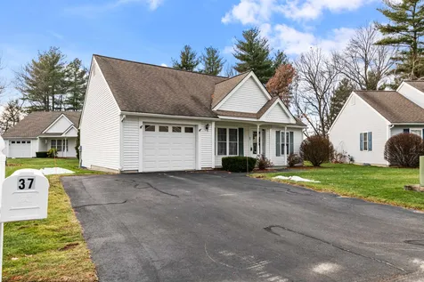37 Lexington Court Hudson NH 03051