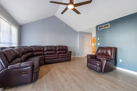 37 Lexington Court Hudson NH 03051