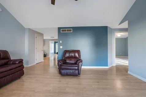 37 Lexington Court Hudson NH 03051