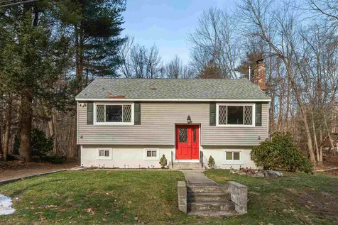 5 Trues Parkway Sandown NH 03873