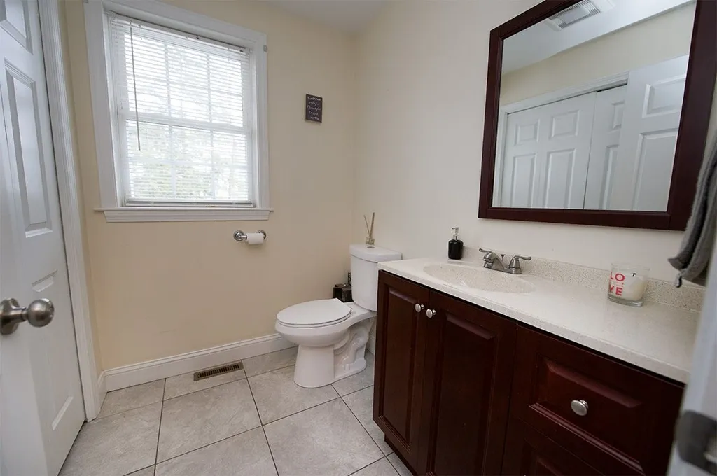 5 Aruda Road Sandown NH 03873