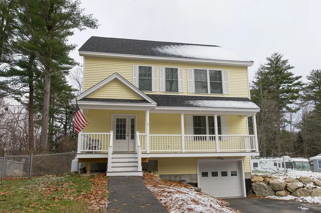 5 Aruda Road Sandown NH 03873