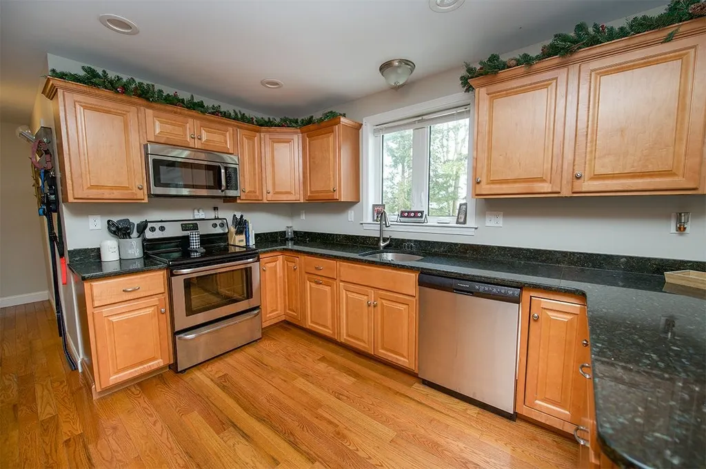 5 Aruda Road Sandown NH 03873