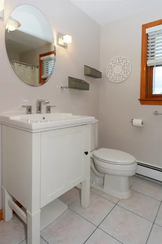 16 Beacon Hill Road Derry NH 03038-4380