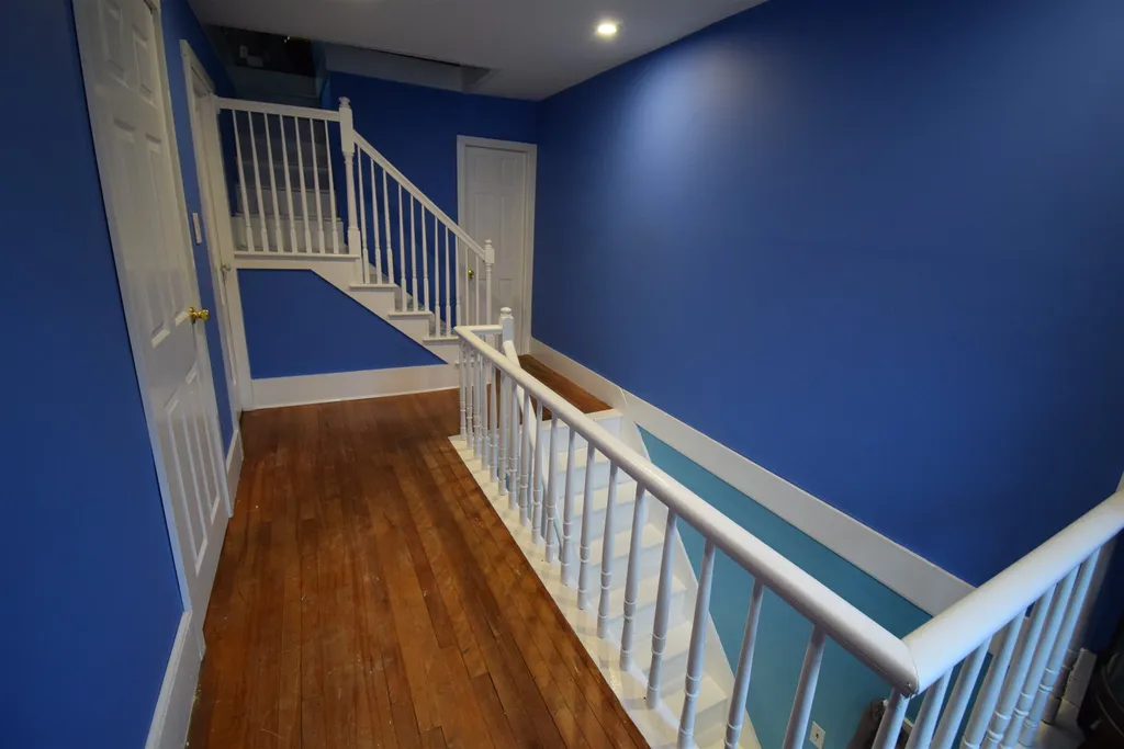 27 West Main Street Newton NH 03858