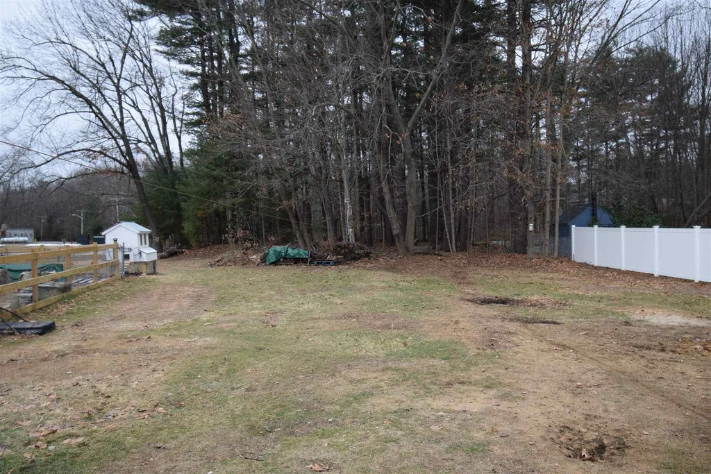 27 West Main Street Newton NH 03858
