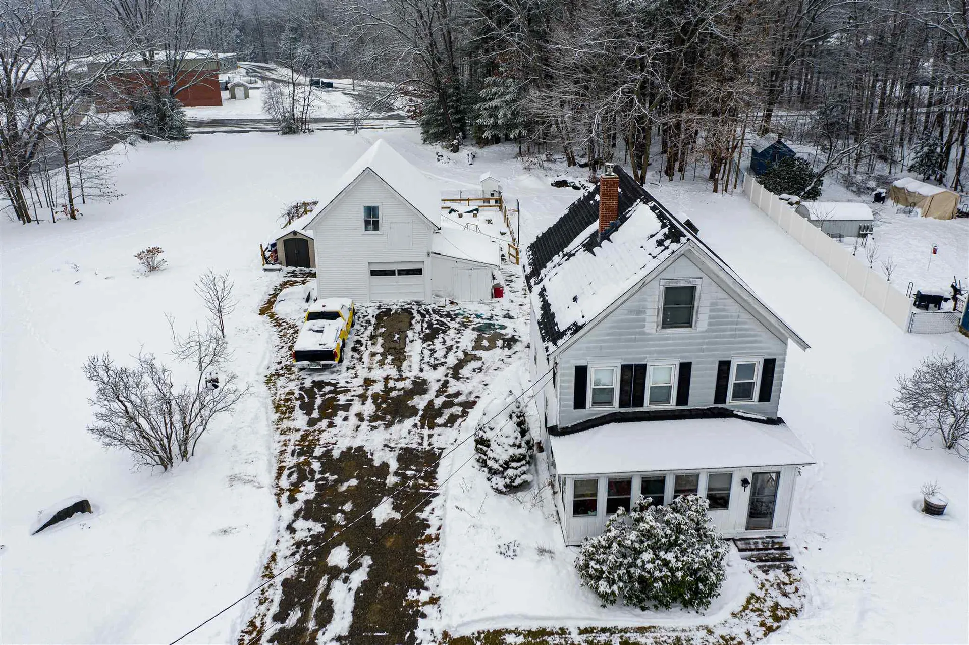 27 West Main Street Newton NH 03858