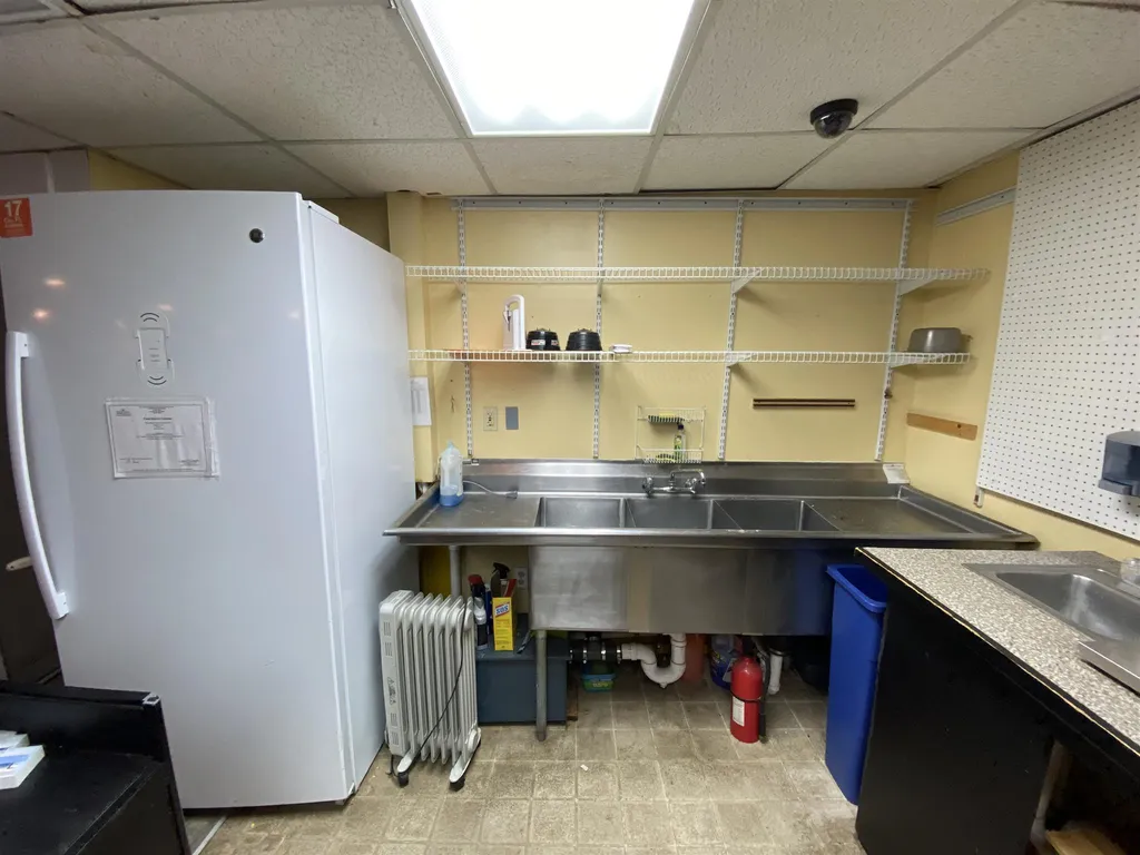 27 B Street Hampton NH 03842