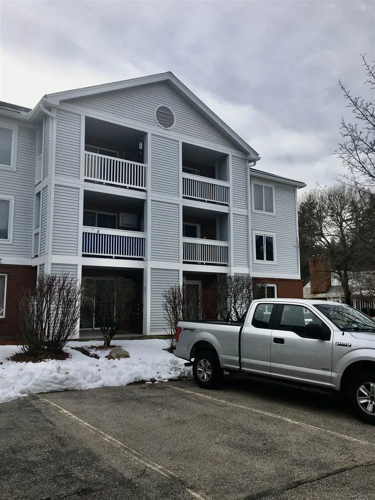 5 Timberwood Drive Goffstown NH 03045