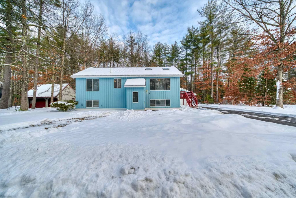 5 Friartuck Court Merrimack NH 03054