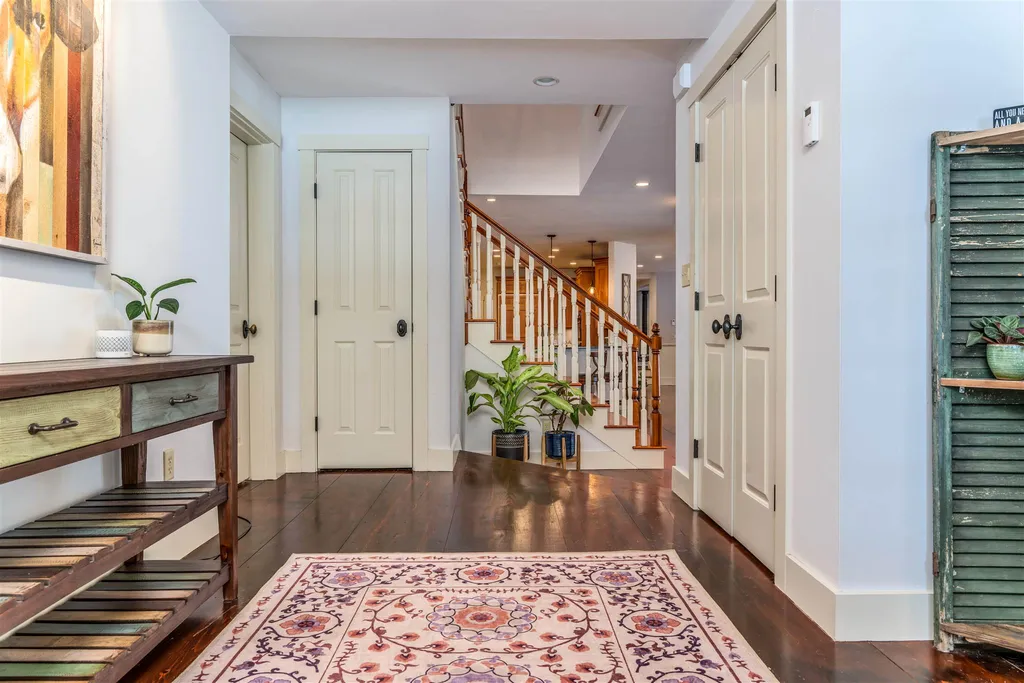 389 Hedgehog Mountain Road Deering NH 03244