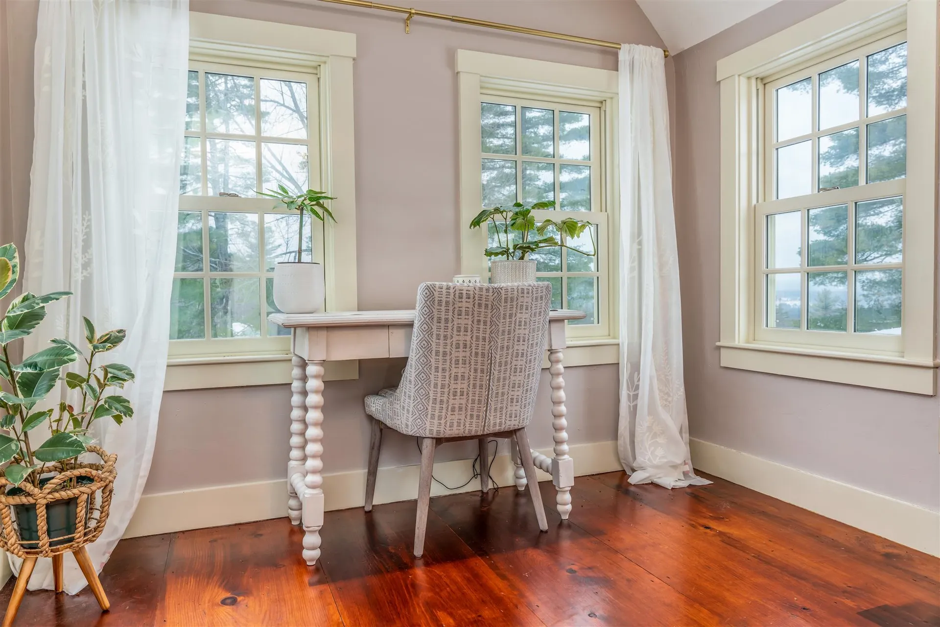 389 Hedgehog Mountain Road Deering NH 03244