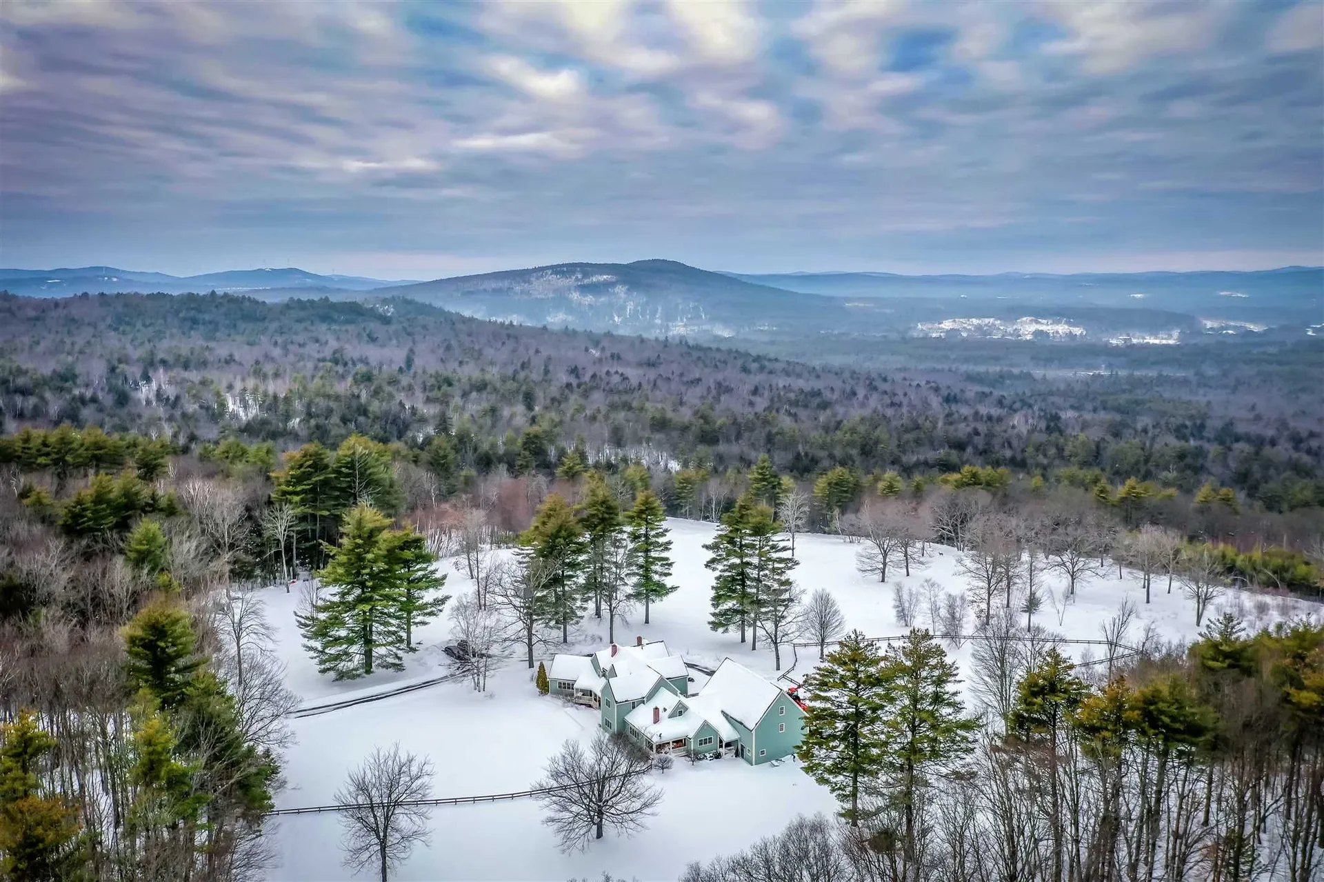 389 Hedgehog Mountain Road Deering NH 03244