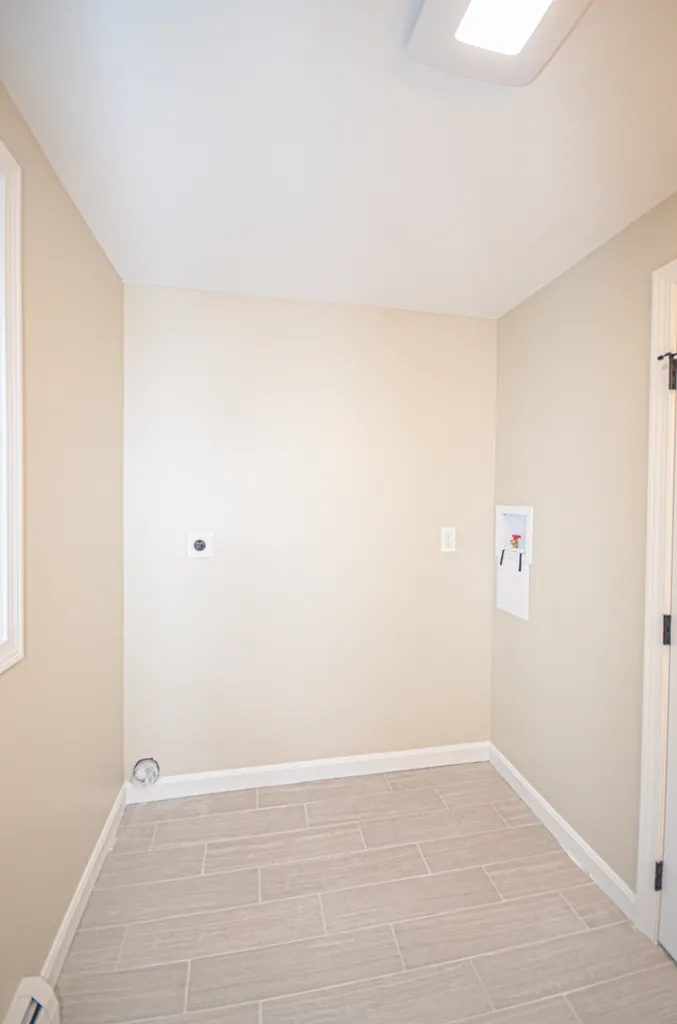 6 Wimbledon Drive Londonderry NH 03053