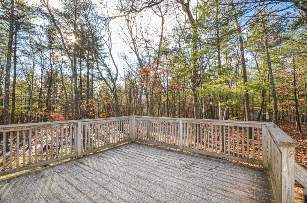 6 Wimbledon Drive Londonderry NH 03053