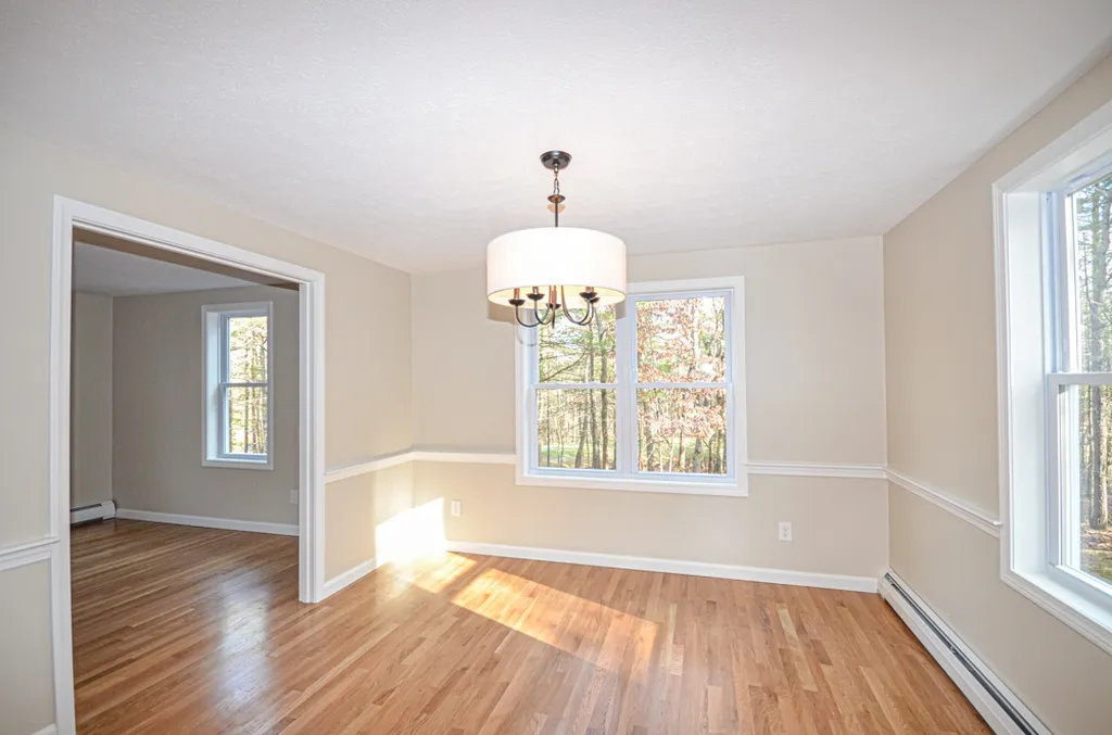 6 Wimbledon Drive Londonderry NH 03053
