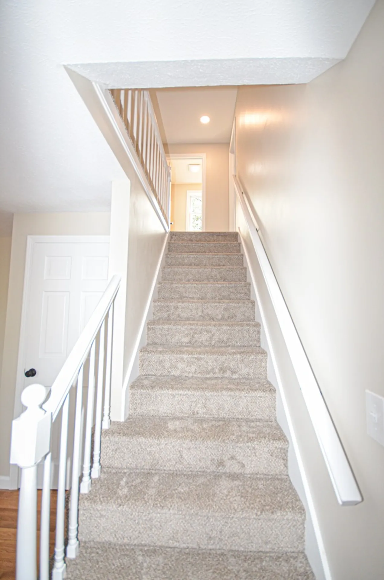 6 Wimbledon Drive Londonderry NH 03053