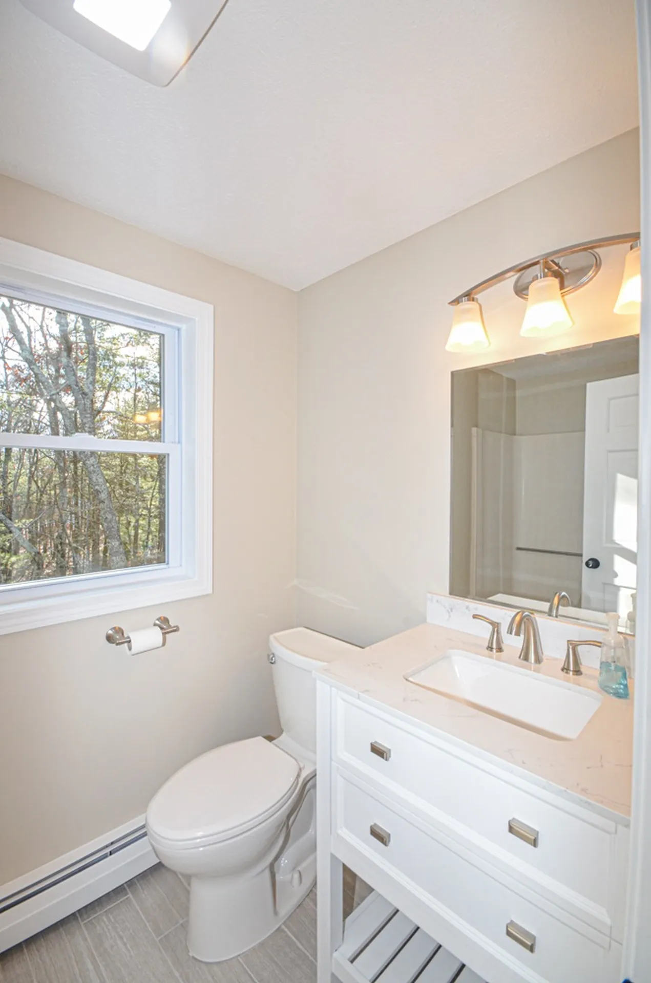 6 Wimbledon Drive Londonderry NH 03053