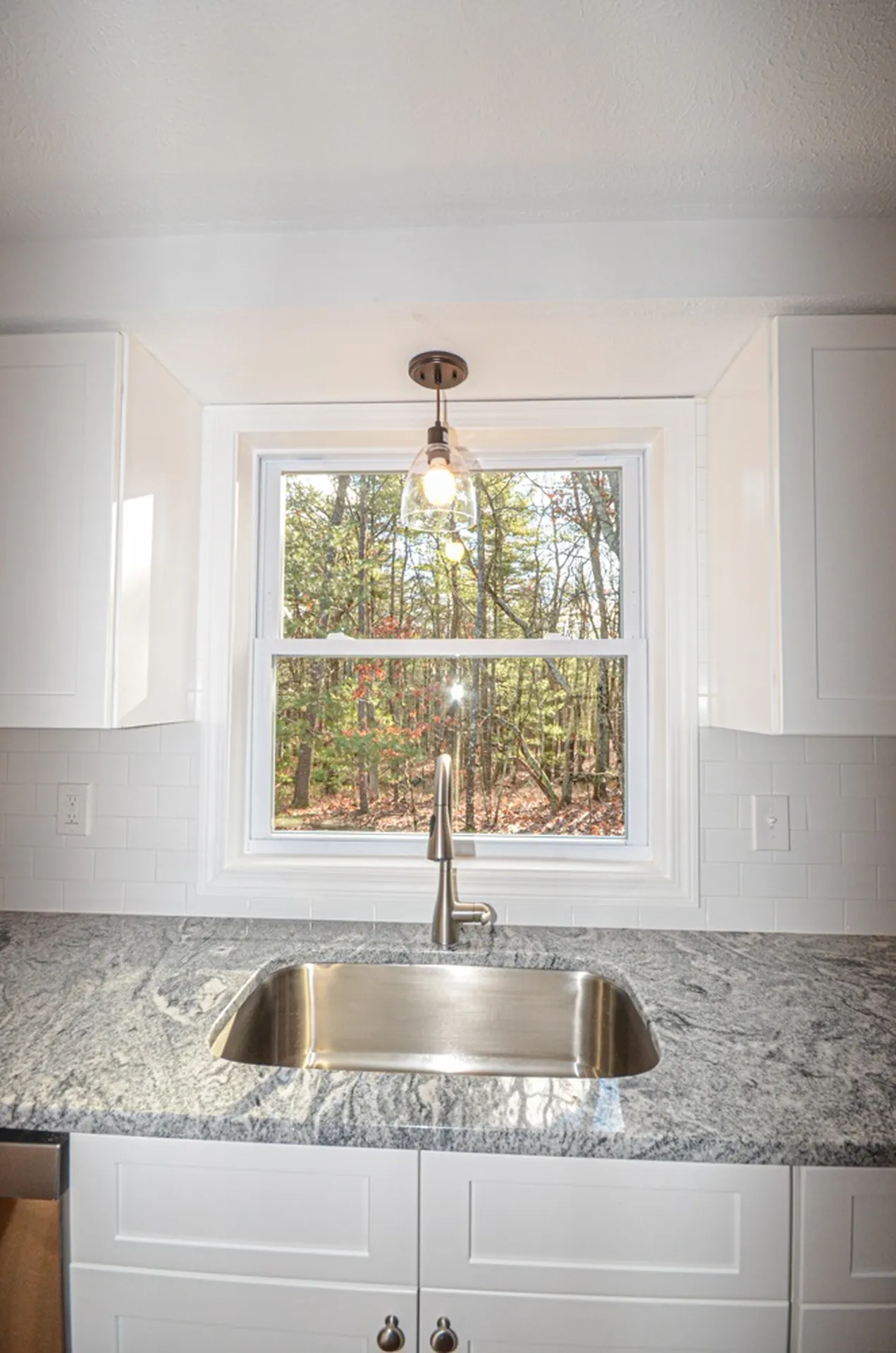 6 Wimbledon Drive Londonderry NH 03053