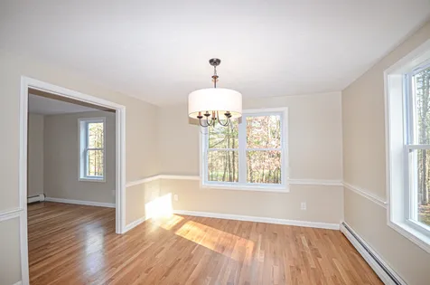 6 Wimbledon Drive Londonderry NH 03053
