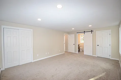 6 Wimbledon Drive Londonderry NH 03053