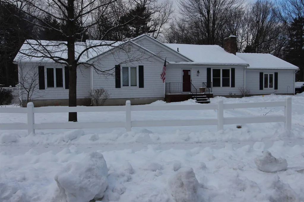 87 Robin Road Colchester VT 05446