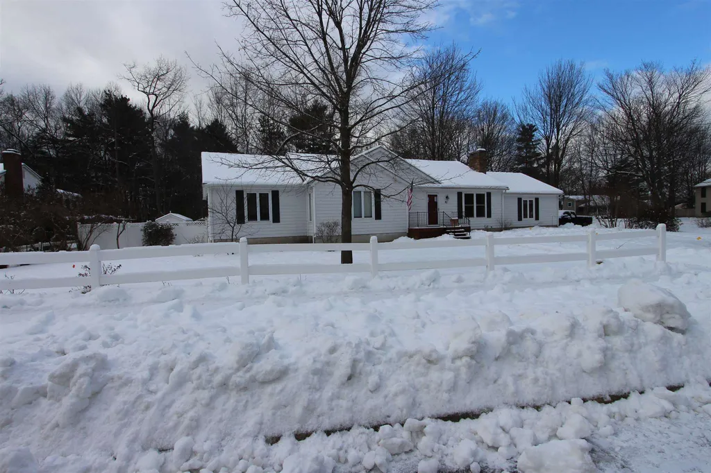 87 Robin Road Colchester VT 05446