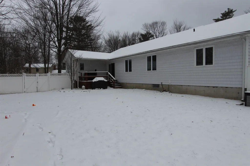 87 Robin Road Colchester VT 05446