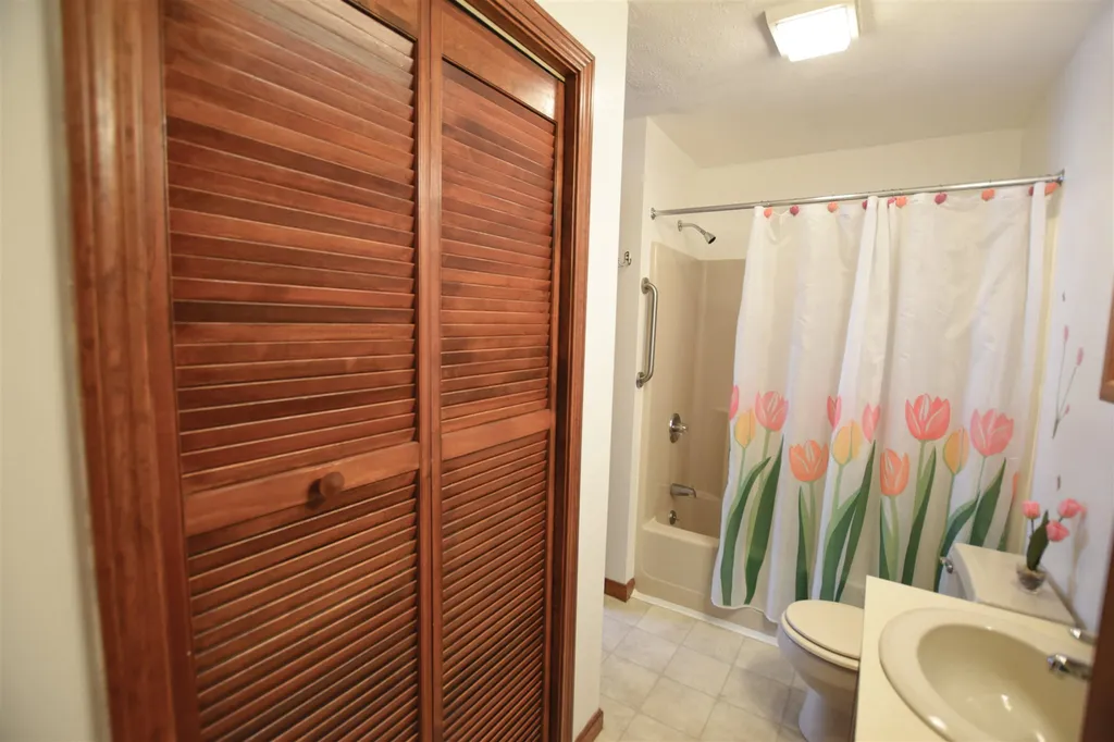 53 Evergreens Drive Laconia NH 03246