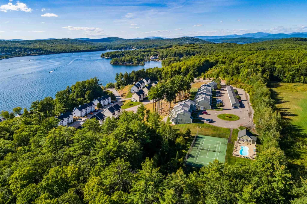 53 Evergreens Drive Laconia NH 03246
