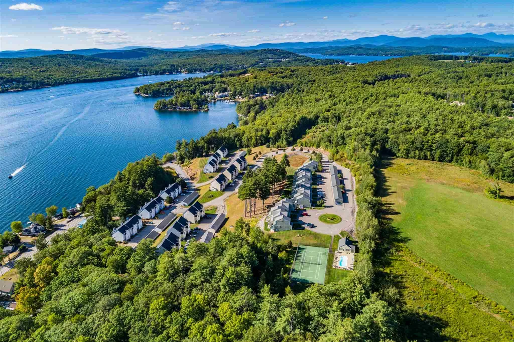 53 Evergreens Drive Laconia NH 03246