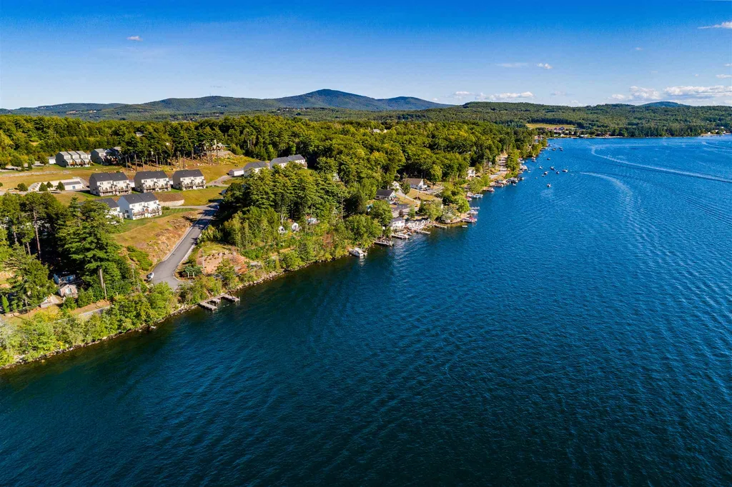 53 Evergreens Drive Laconia NH 03246