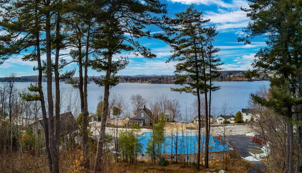 53 Evergreens Drive Laconia NH 03246