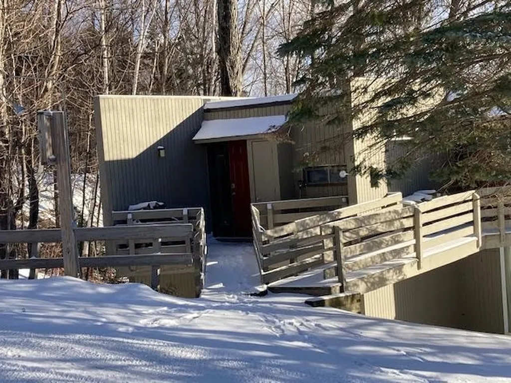 319 Summit Road Warren VT 05674