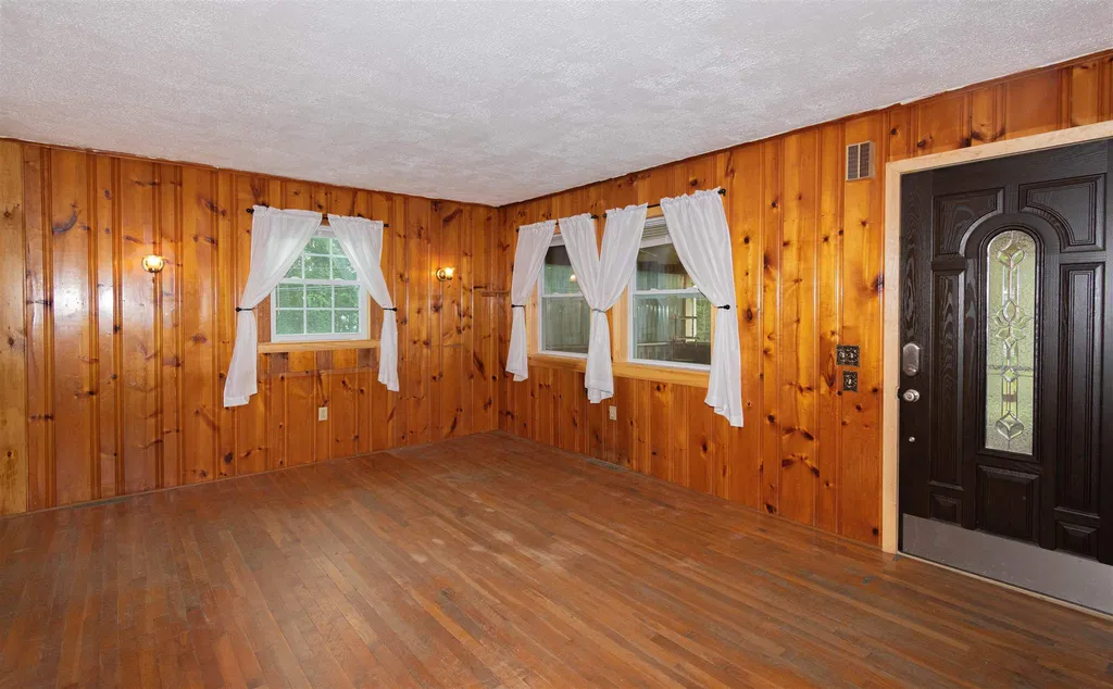 2 Sargent Street Enfield NH 03748
